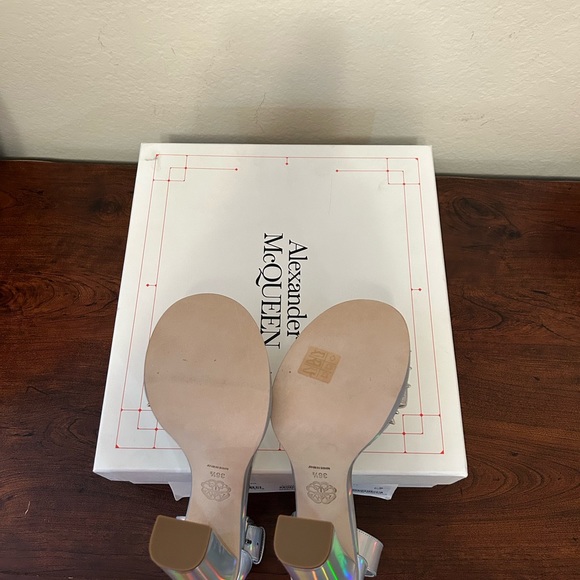 Alexander McQueen iridescent faux leather sandals NWT - Picture 9 of 10